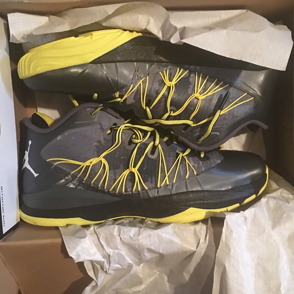 Jordan’s sz10.5 men